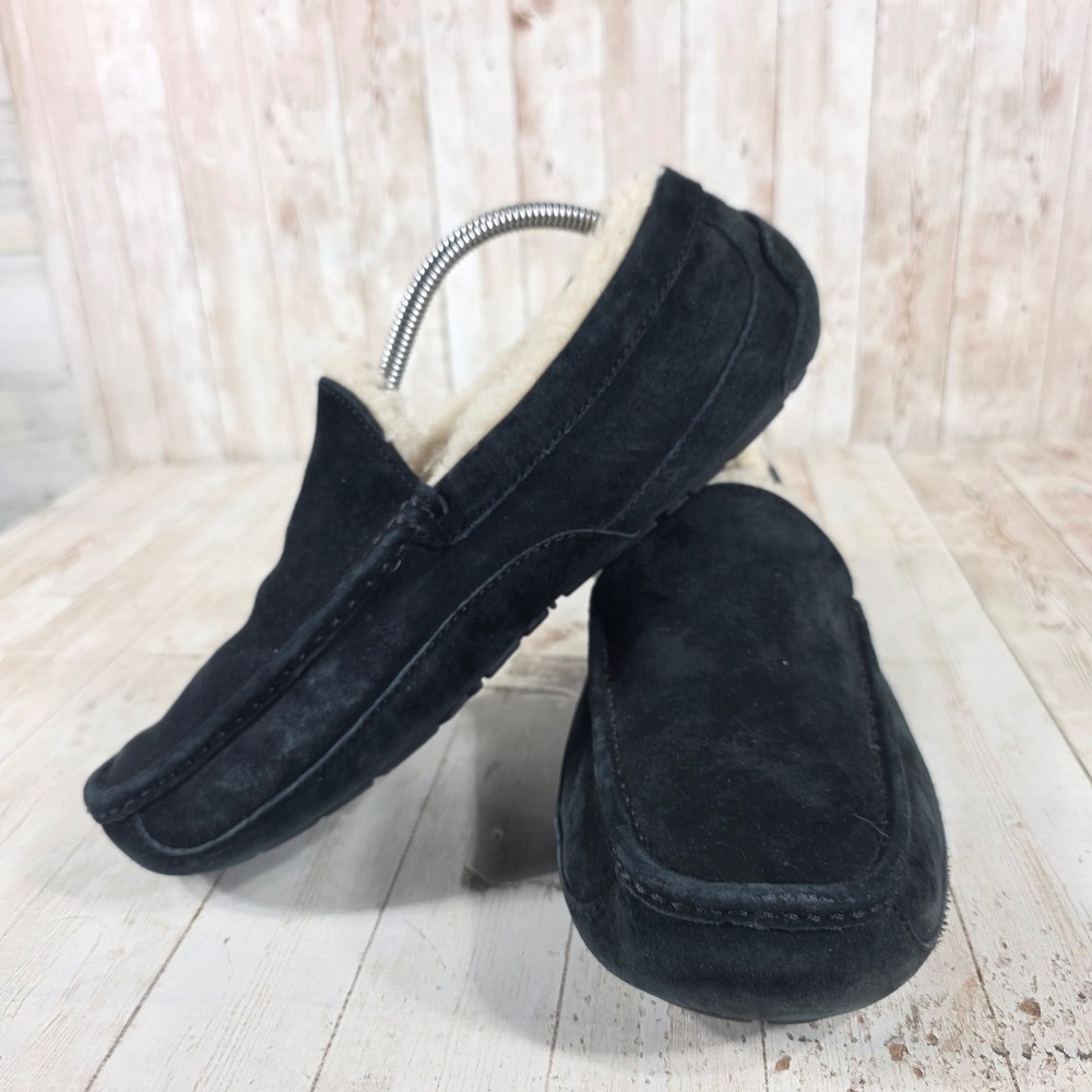 UGG Australia Men's Black Suede Sheepskin Lined Moccasin Slippers Size 11 - Picture 5 of 8